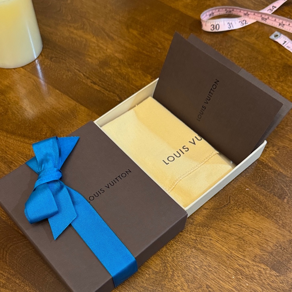 Louis Vuitton Slide open Box with Blue Blue Bow, Cloth Pouch & Receipt Card❤️ - Picture 5 of 6